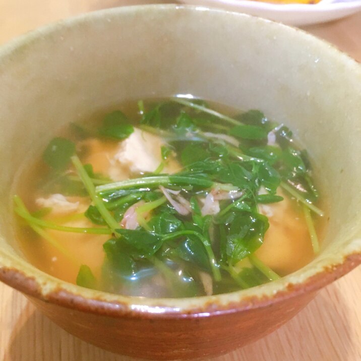 桜エビの風味が効いた 豆苗とくずし豆腐のとろみ汁 レシピ 作り方 By ヤスのり子 楽天レシピ 桜エビの風味が効いた 豆苗とくずし豆腐のとろみ汁 レシピ 作り方 By ヤスのり子 楽天レシピ